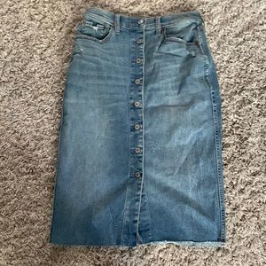Abercrombie&Fitch Natural Rise Jean Skirt, Size 6